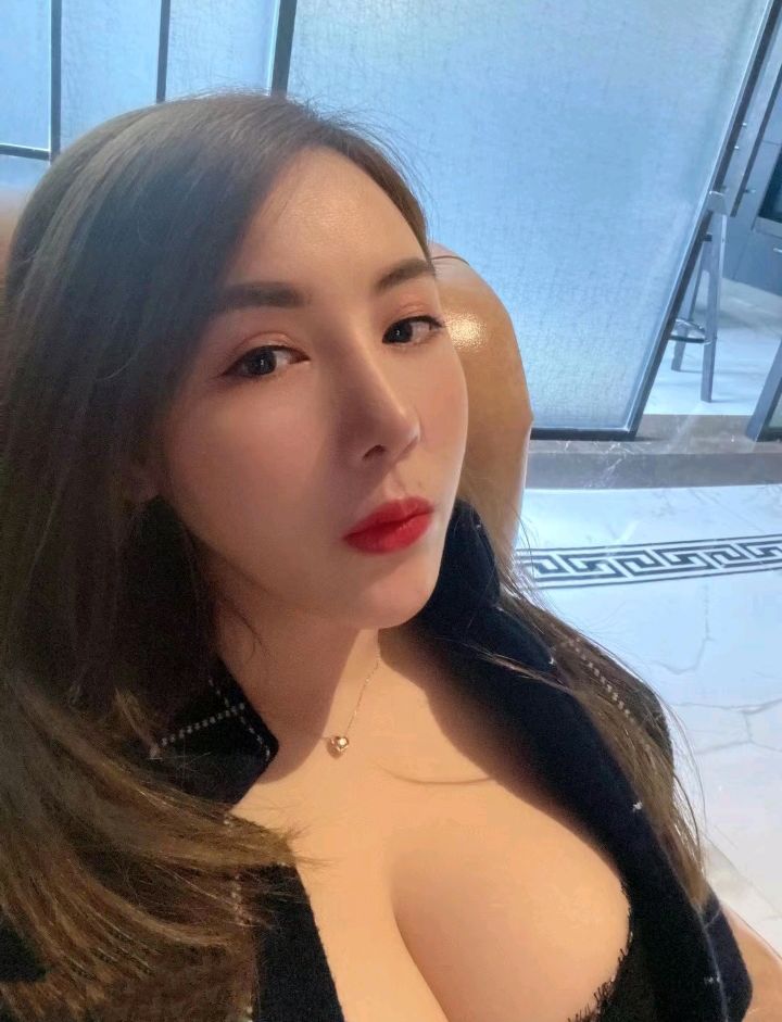 深圳罗湖36e天然巨乳，又大又软