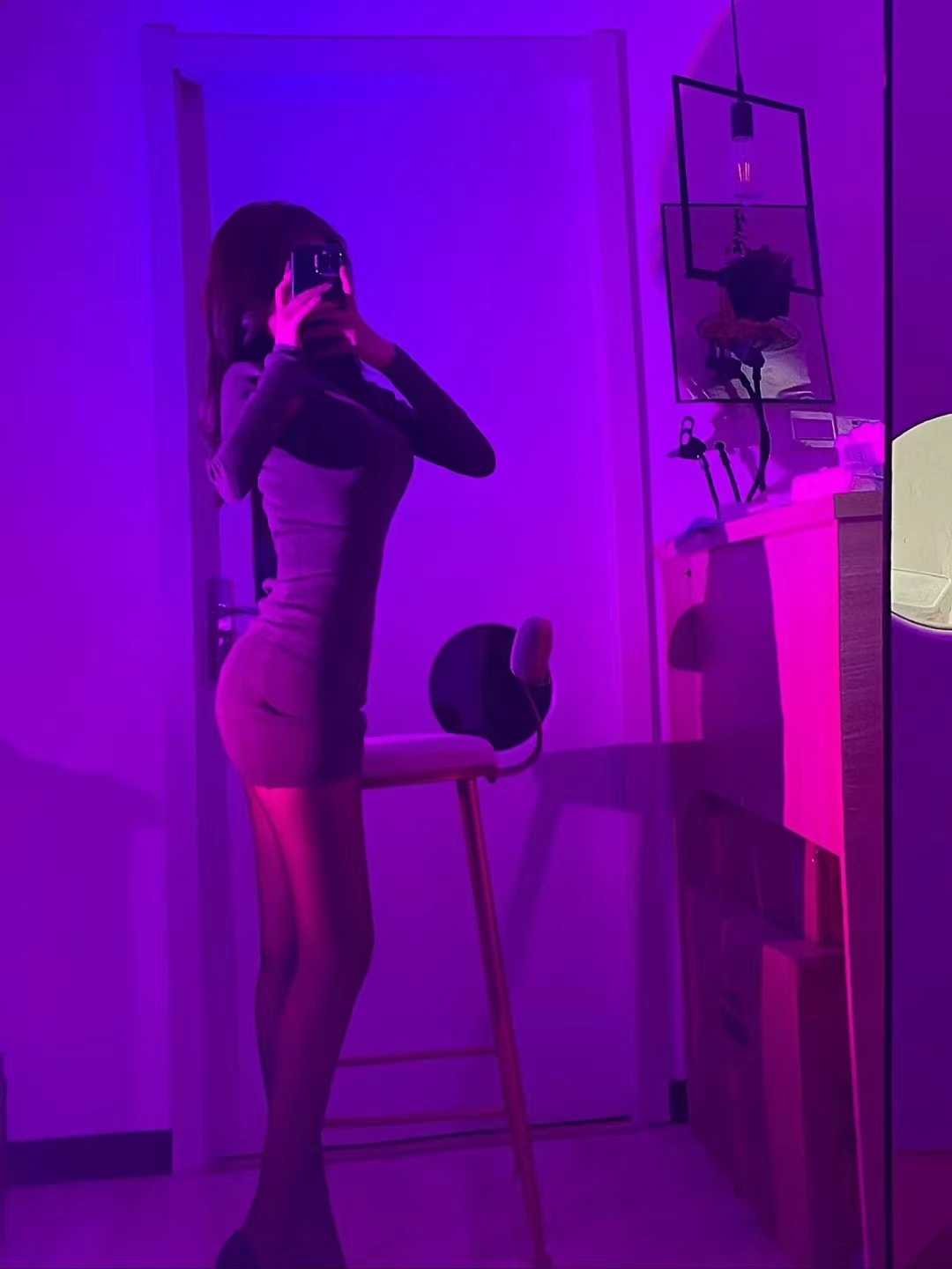 性感火辣身材，很爽