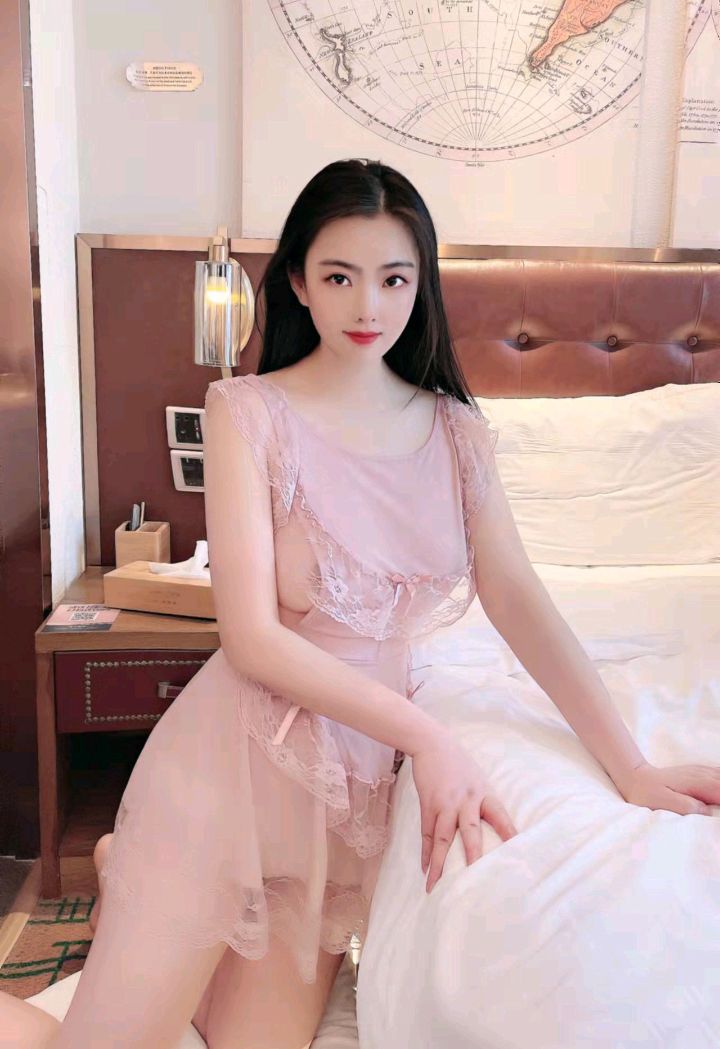 杭州滨江清纯甜美小少妇，肤白貌美大长腿，丰满型天然d胸，蜜桃臀