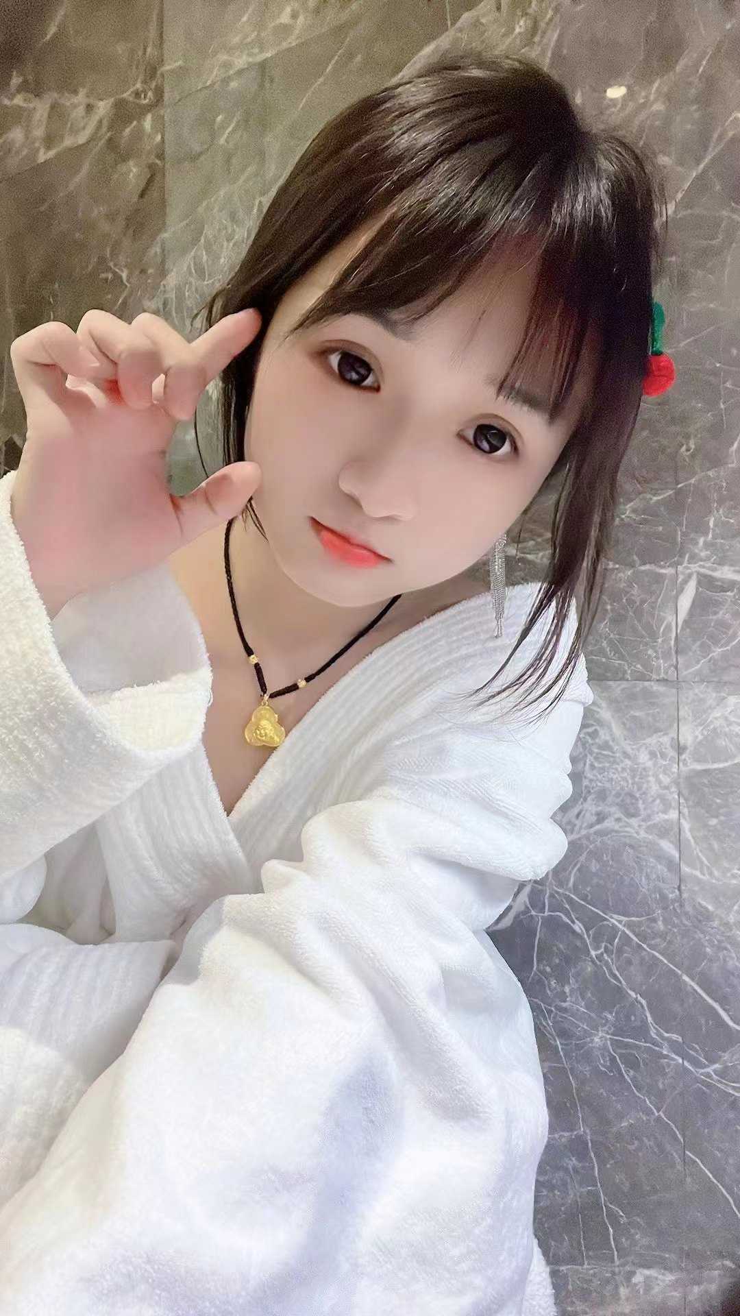 可爱不失性感的小萝莉