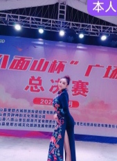 北京纯欲学姐兼职 性感制服丝袜 喷水不催胸大B紧活好床上很Sao淫话调情