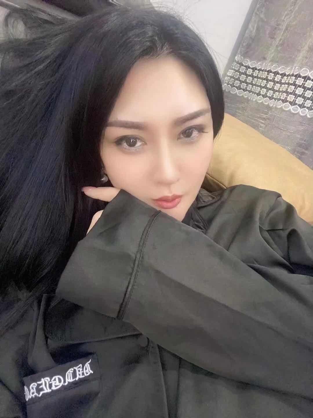 太原整容蛇精脸的少妇