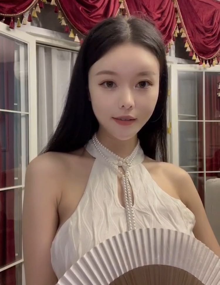 深圳罗湖长腿美眉小优