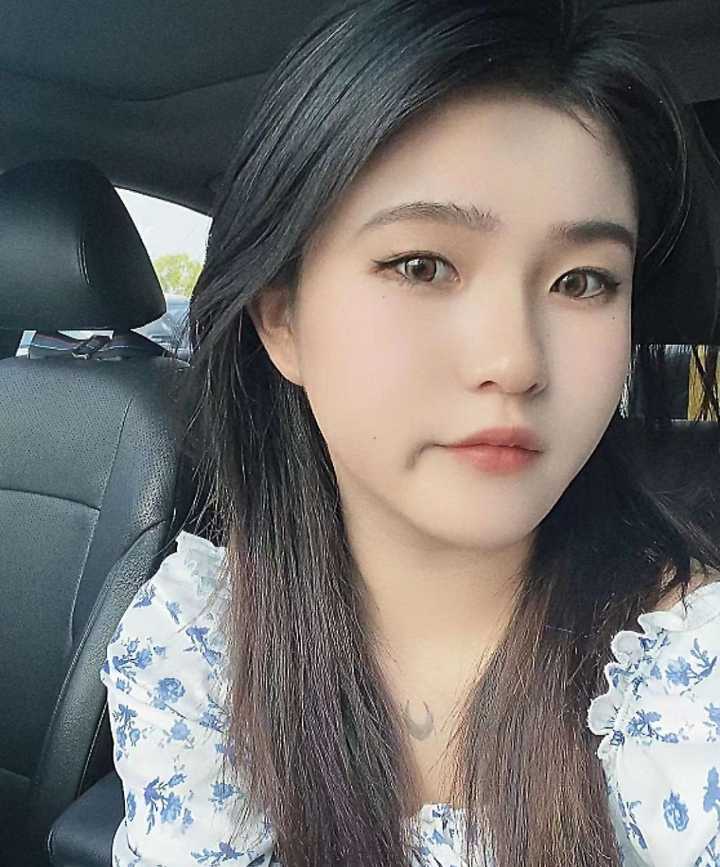 清纯唯美的邻家女孩