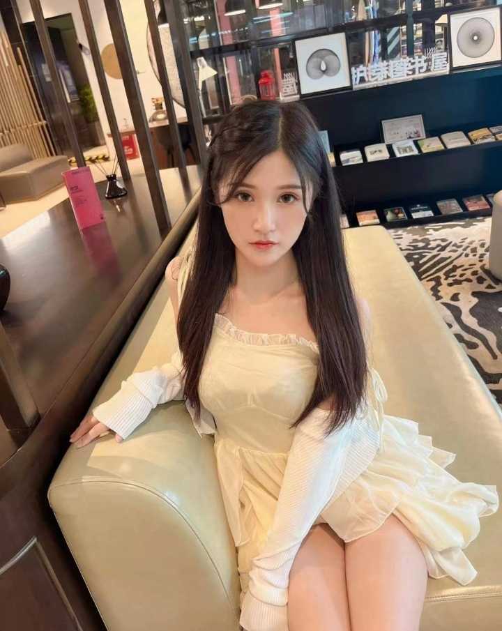 大奶水多 性感风Sao