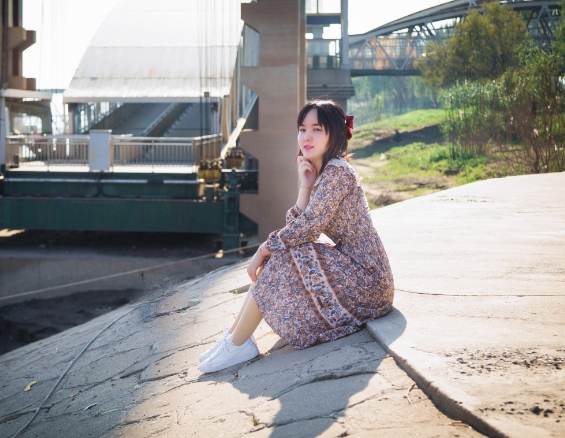 武汉大胸妹，有点娇羞！！！