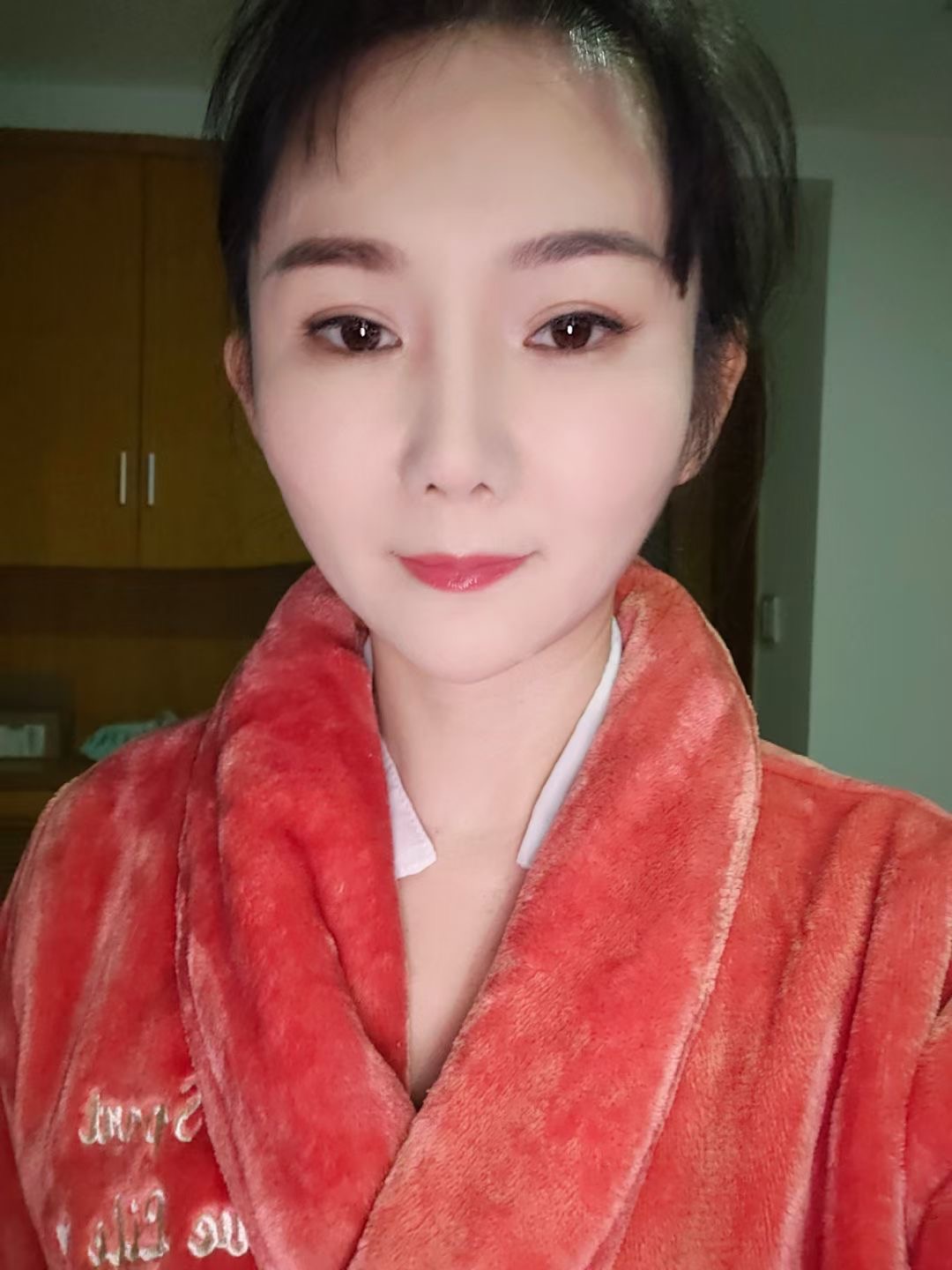 小蜜蜂闺蜜敬业中