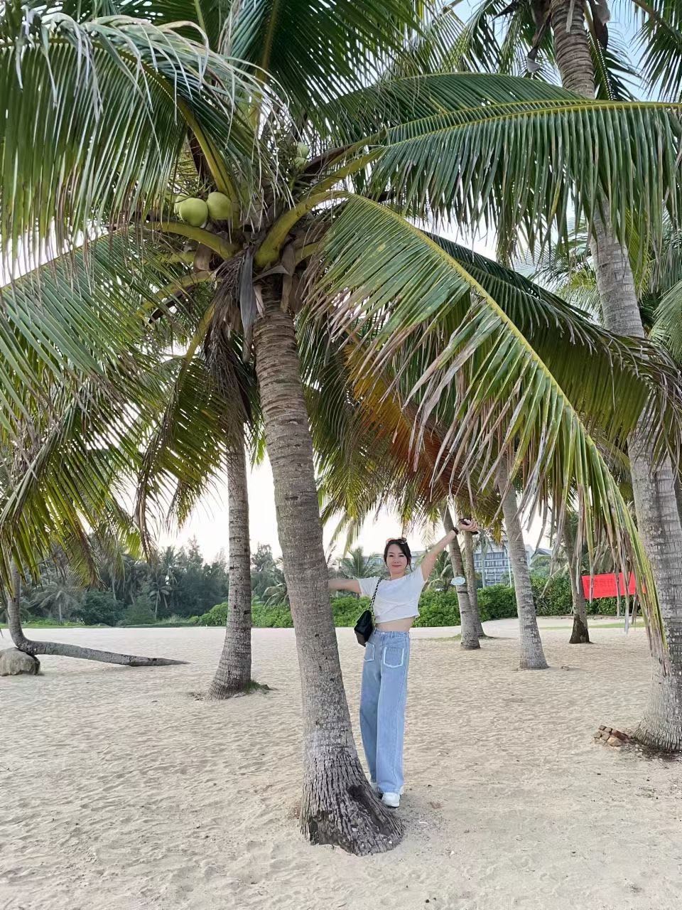 小蜜蜂闺蜜敬业中