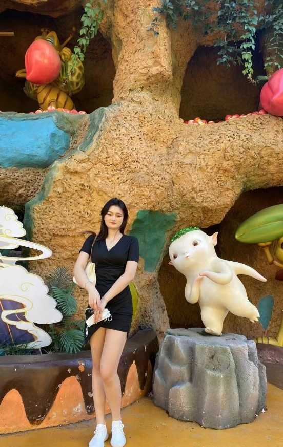 172长腿美女后入超深