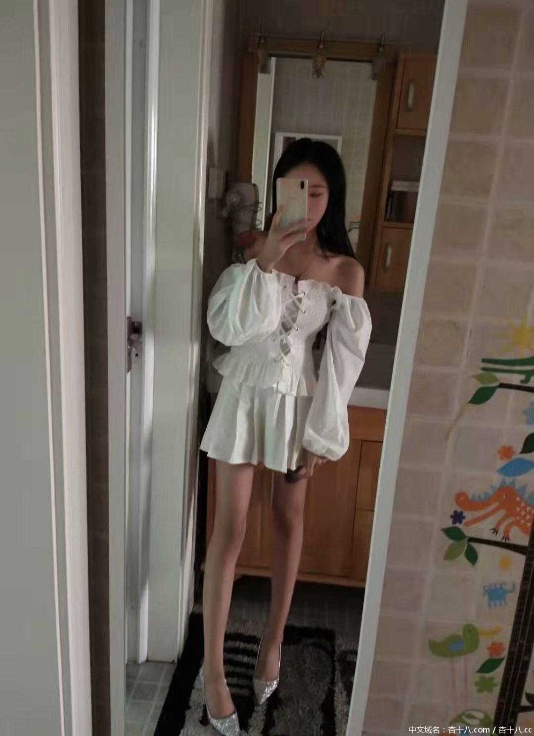 市身材超级棒的小宁