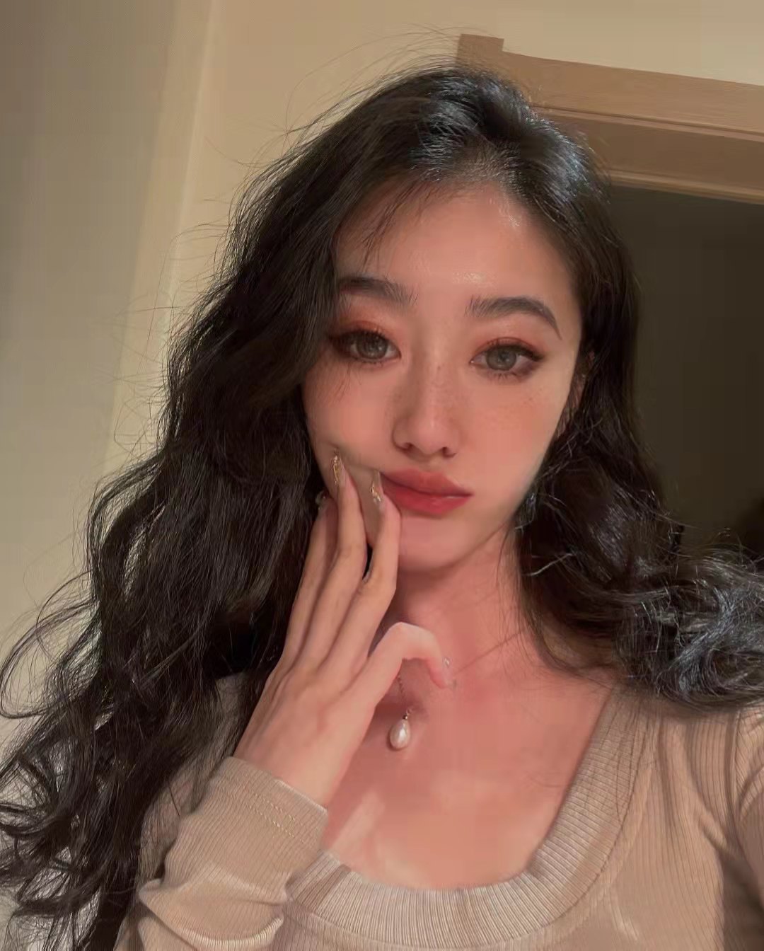 胸大臀翘，服务好，人真的很漂亮