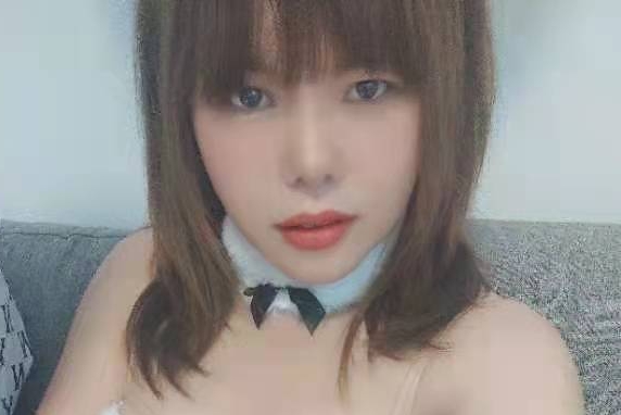兔女郎荣儿