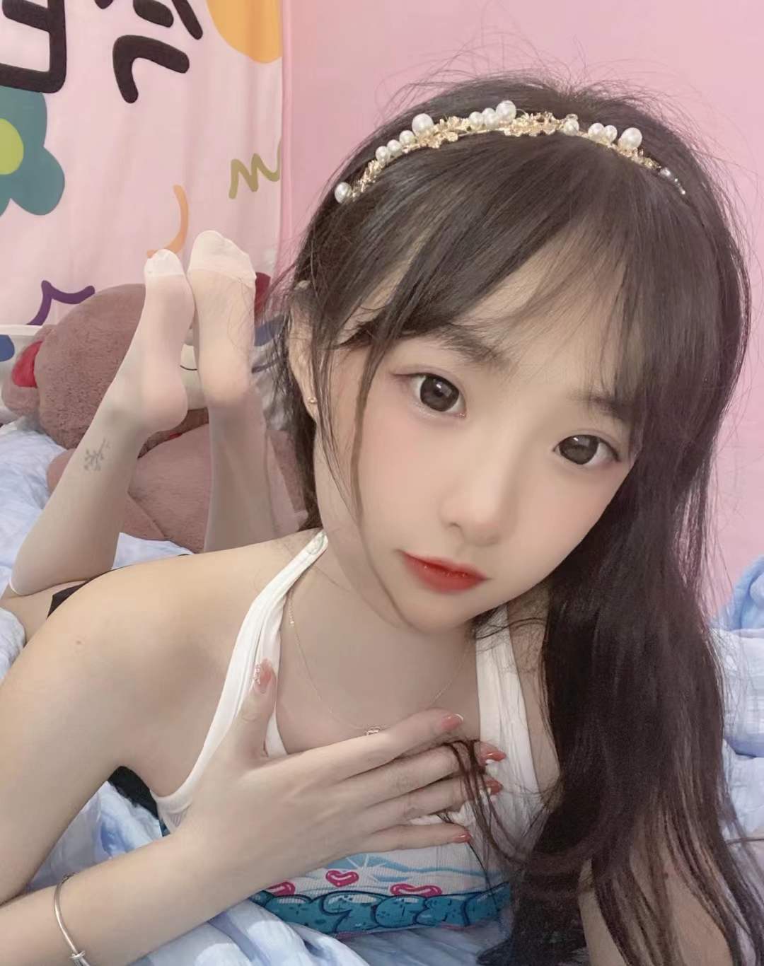 极品粉嫩白虎学生妹