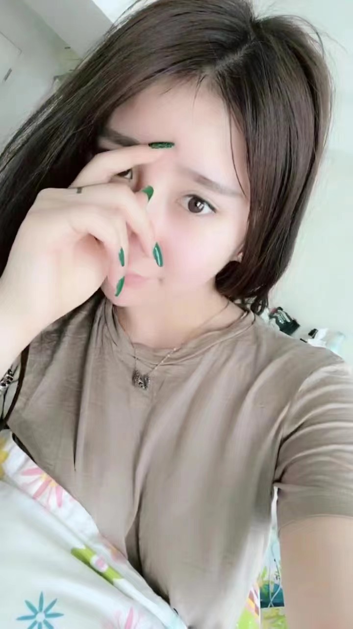 撞着柔软的小屁股特别舒服