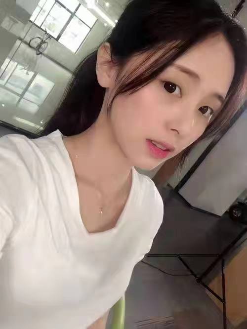 下面紧的那种，嫩嫩的