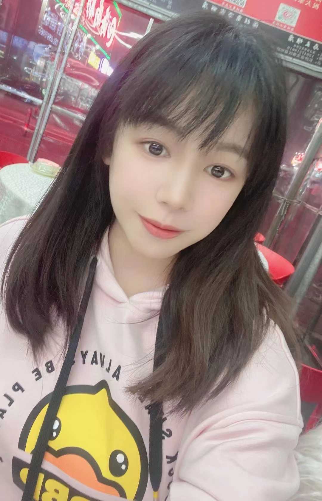 萝莉面孔，丰腴身材，很嫩