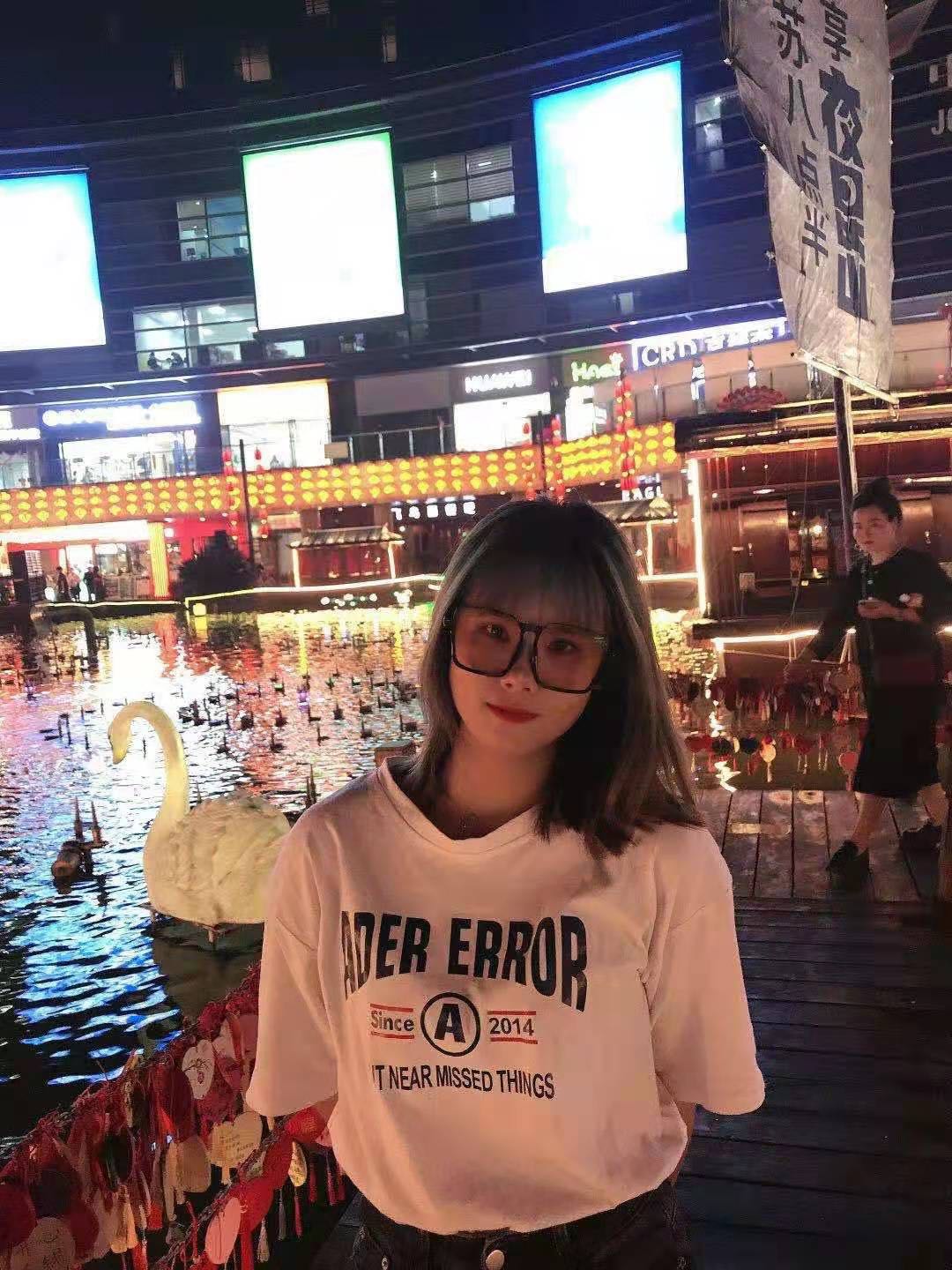 滨湖区大胸兼职美女