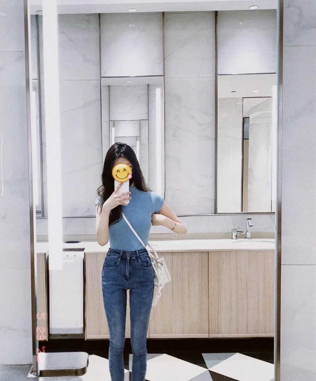 经朋友介绍的在酒店里面兼职