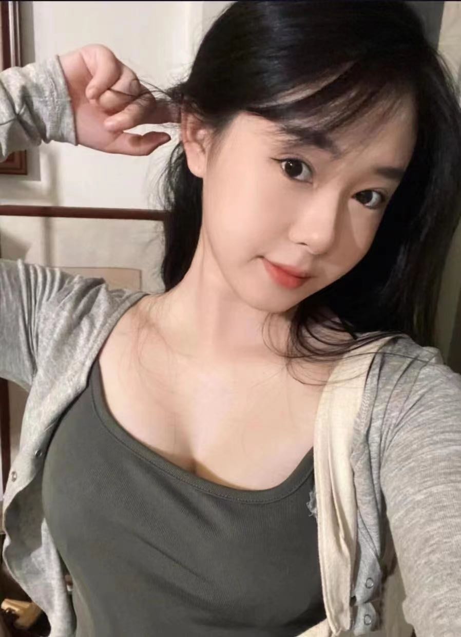 甜美姐妹！乖巧听话