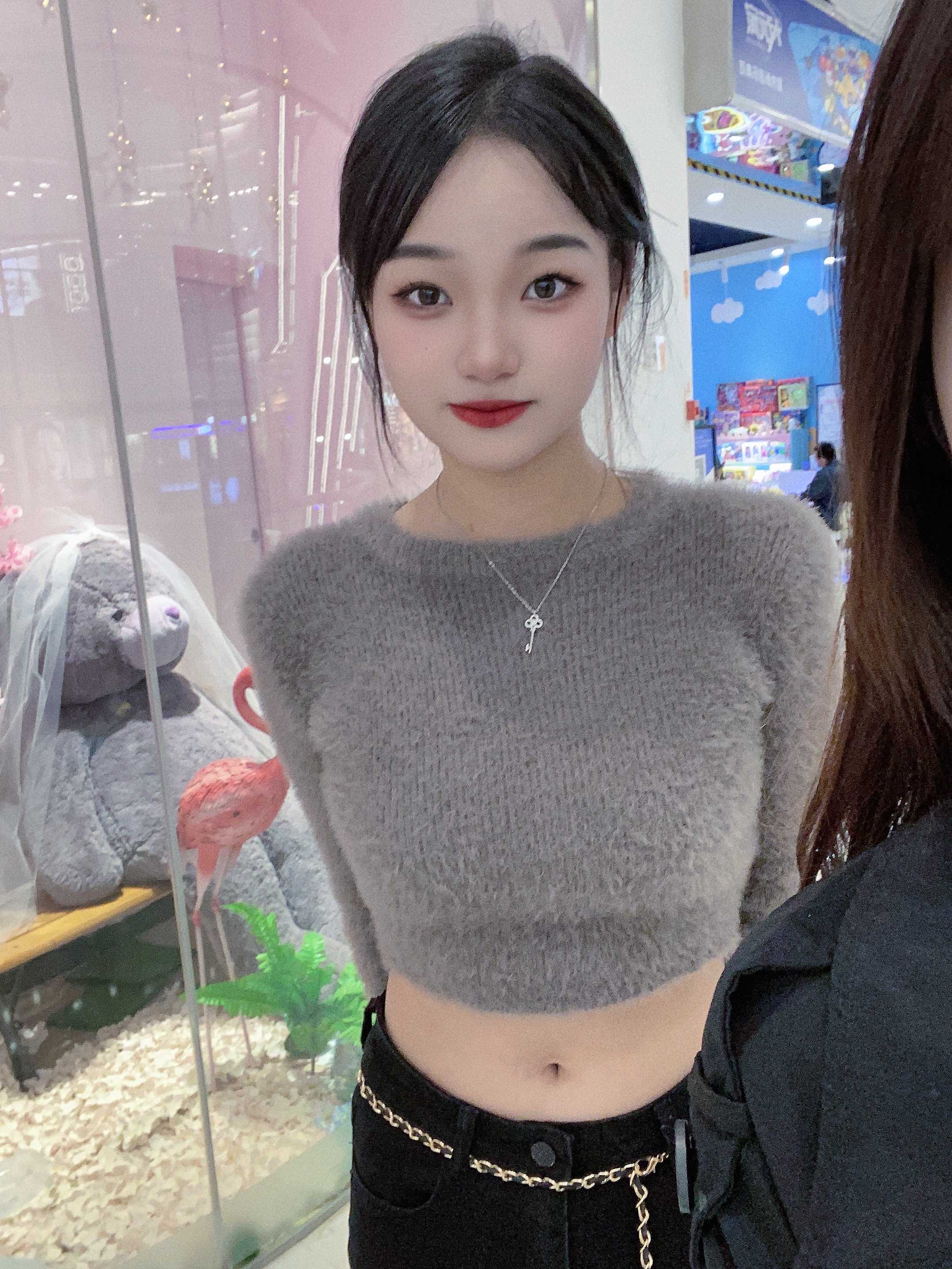 沙井漂亮兼职小妹