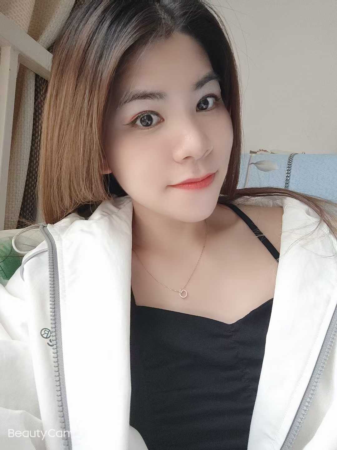 丰满性感少妇林