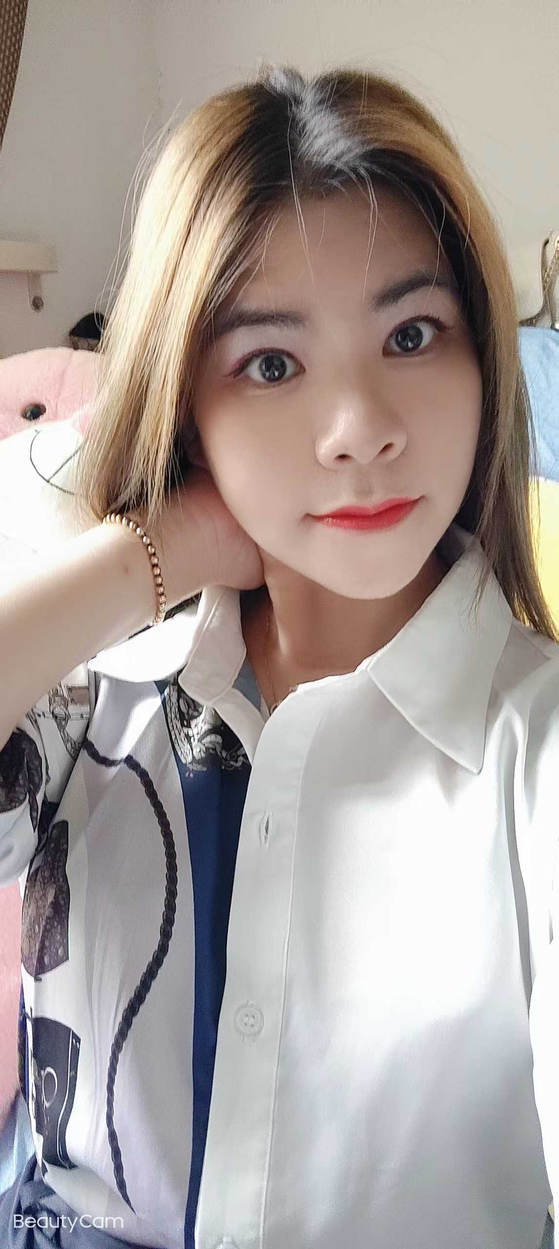 丰满性感少妇林