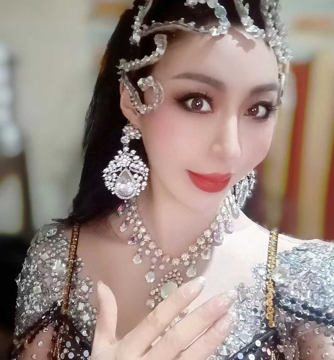 是ts哦，喜欢的可以去找，非常的不错