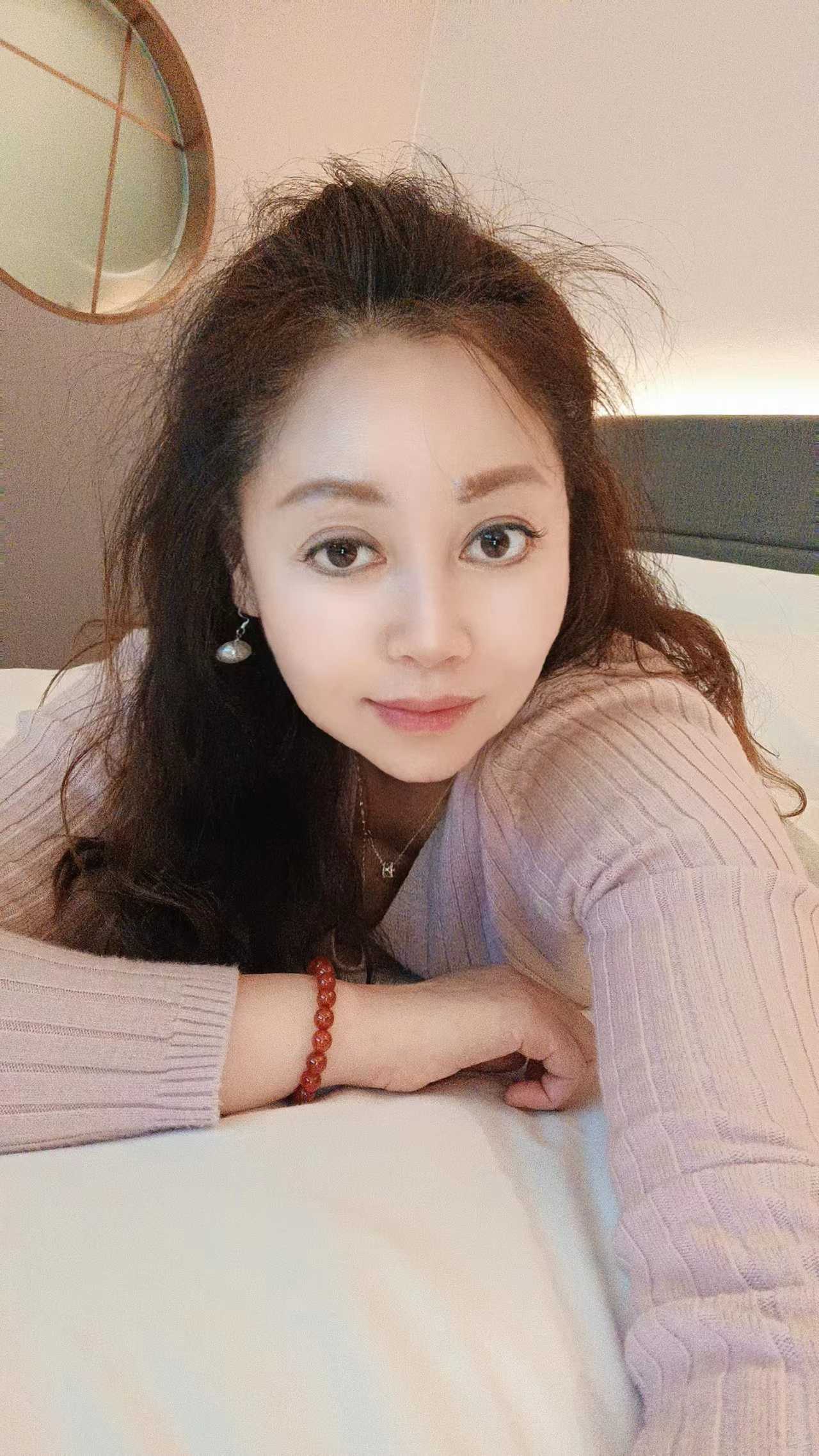 可以绿色按摩加彩色服务，全能型