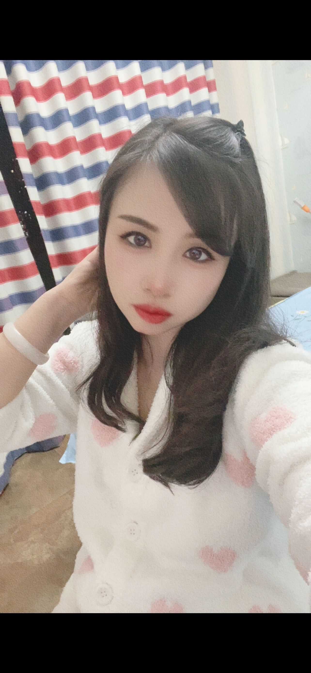 服务系轻熟妹子