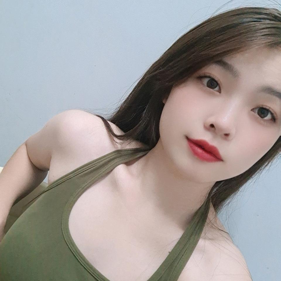 短发美女，在线求撩