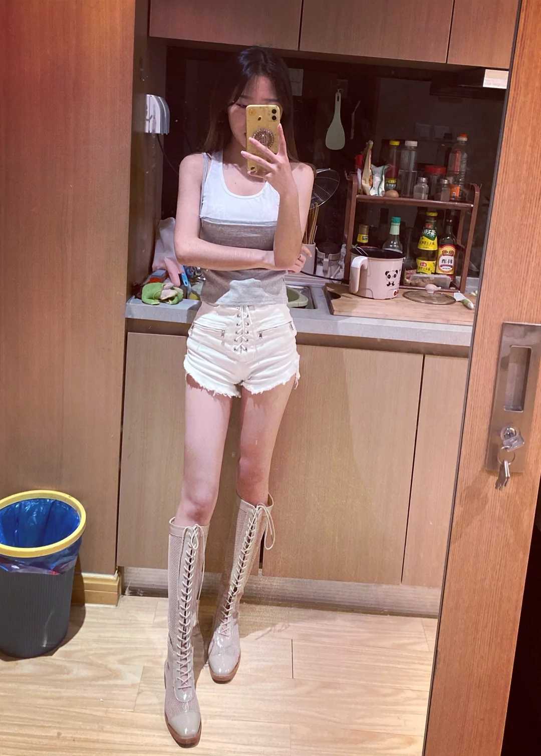 服务系漂亮妹子