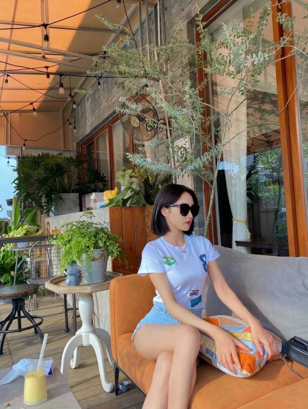 腿控胸控福利 服务该有都有