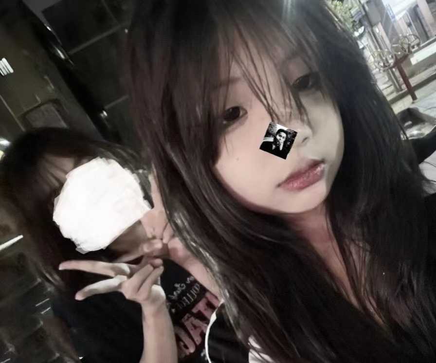 年轻嫩妹子，刚刚过完成人礼