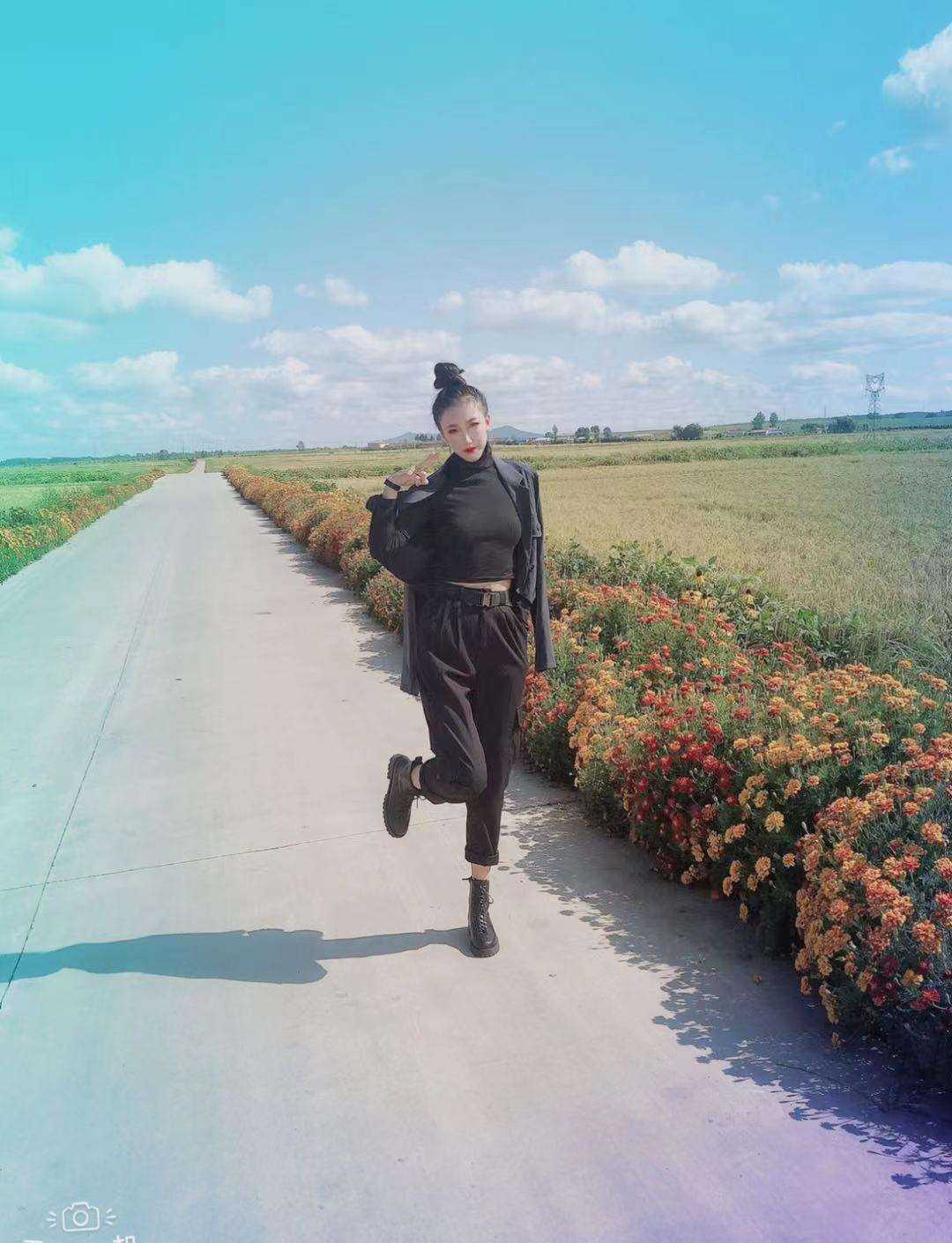 比较苗条，身材还可以