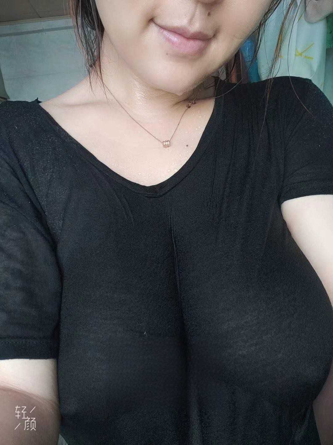 f罩杯爆乳小姐姐