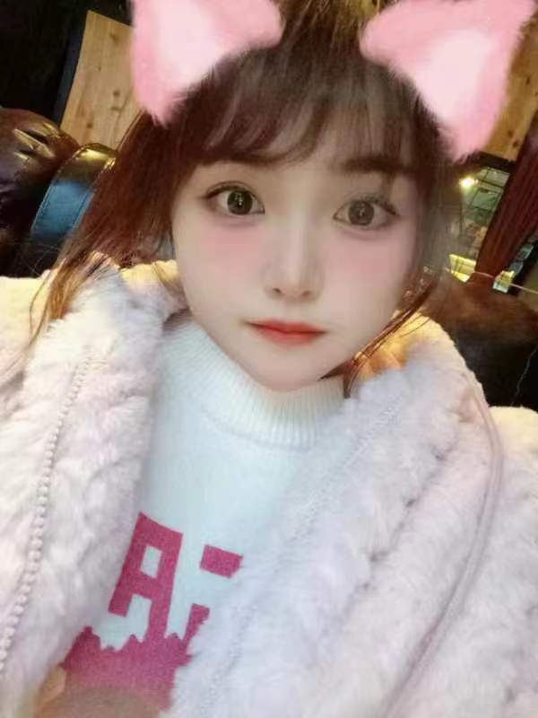 她特别享受的大叫起来，老公，快点搞