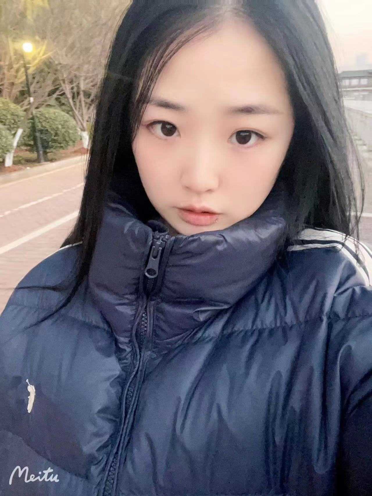 温柔小嫩妹子