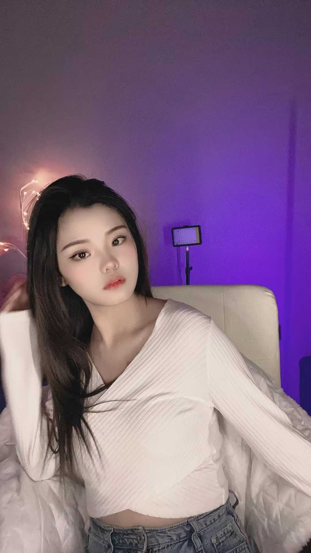 技术不错的年轻妹子