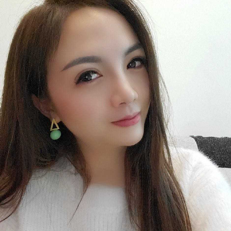 大胸少妇性感撩人