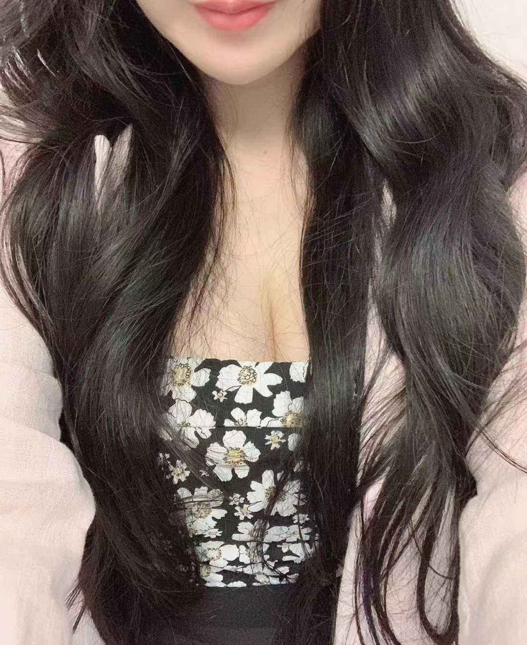 胸大还有点小丰满，就喜欢这样的