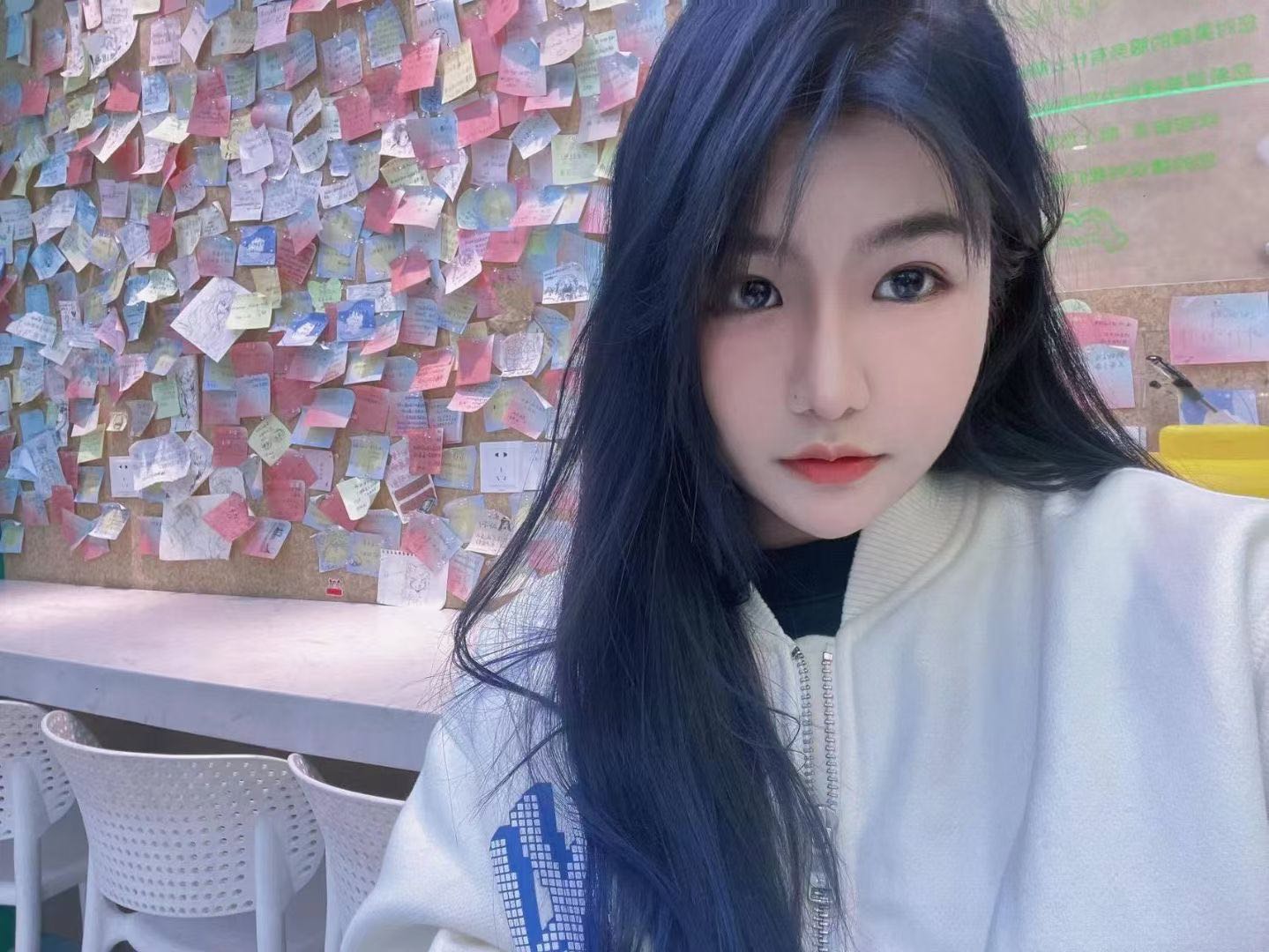 济南略丰满舞蹈妹子