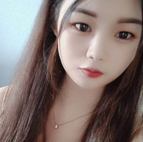 抱起她的美腿，插到最深处