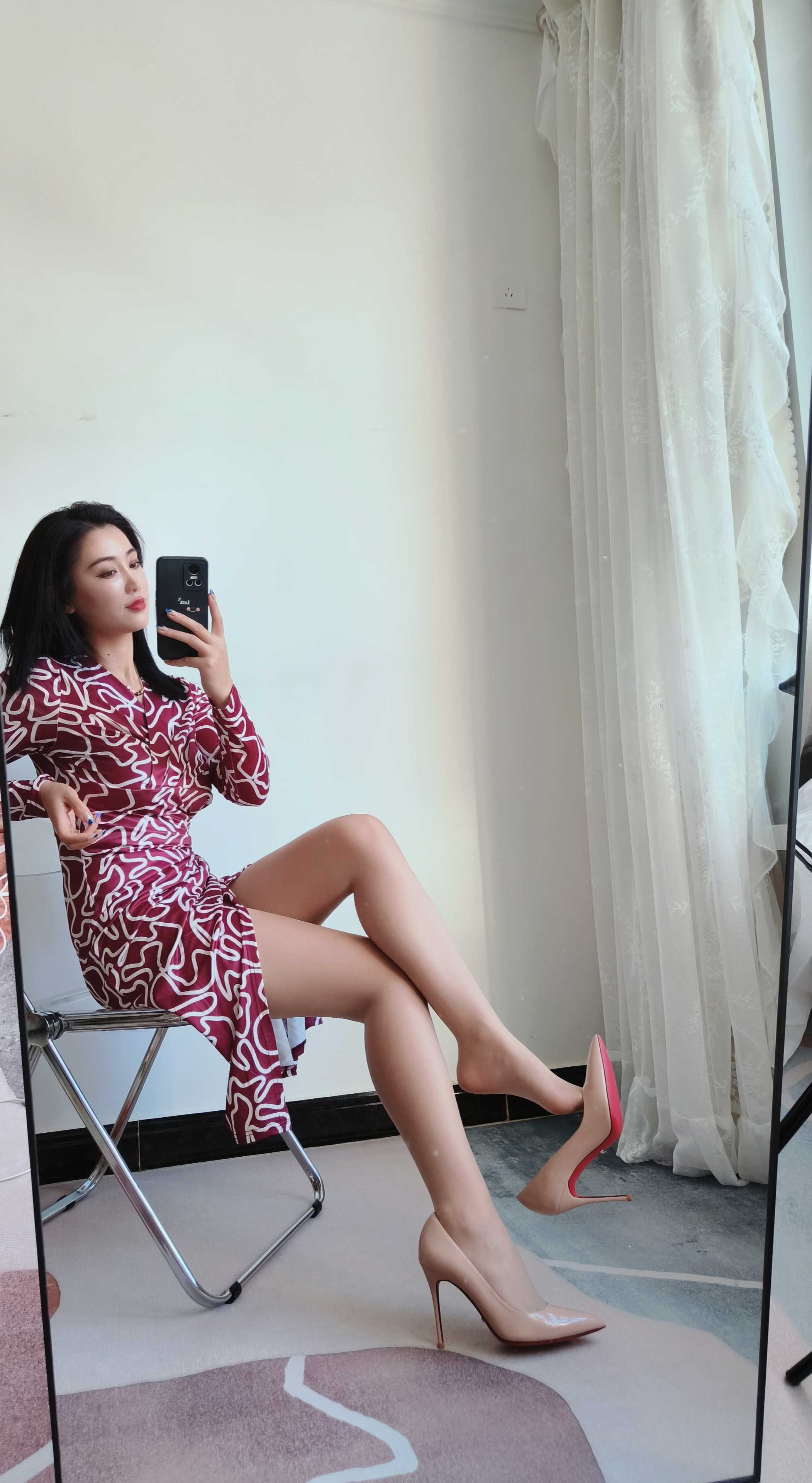 身材火辣36d美少妇