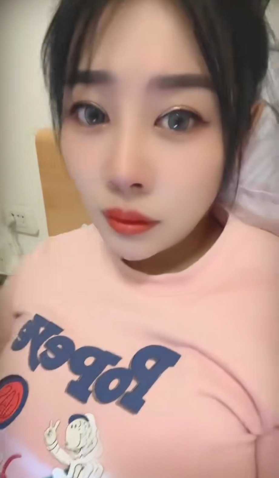 大奶兼职少妇，泻火神器