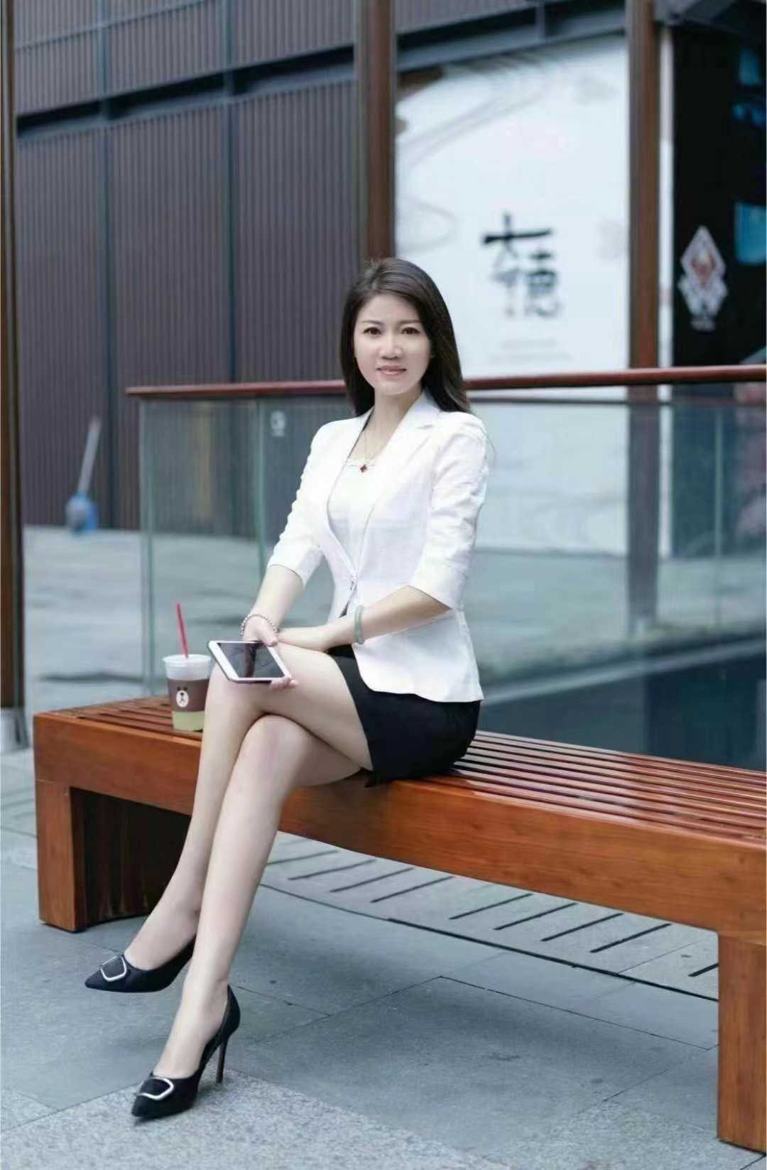 妹子很会叫，自己去体验吧