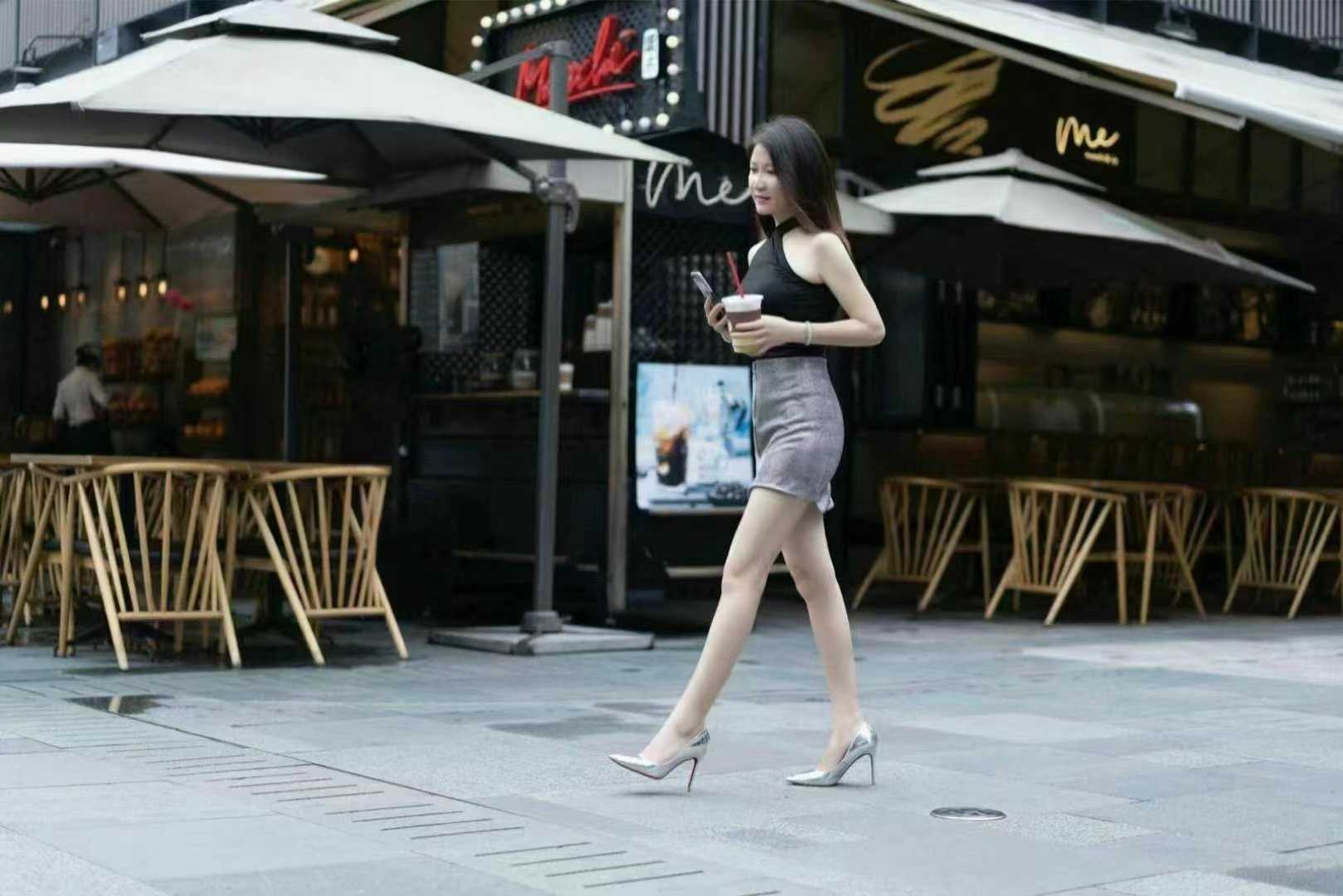 妹子很会叫，自己去体验吧