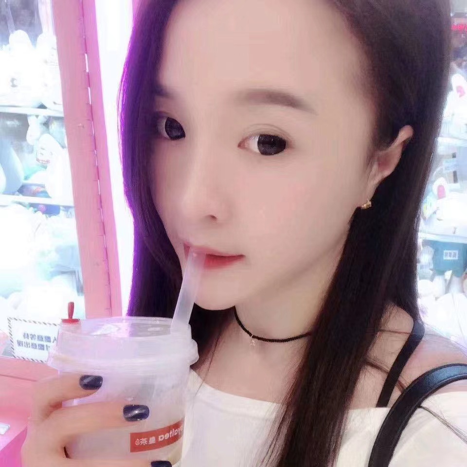 活好肤白妖娆妹子