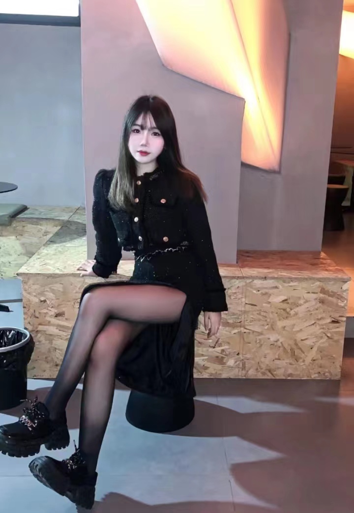 嫩妹子，性感妖娆