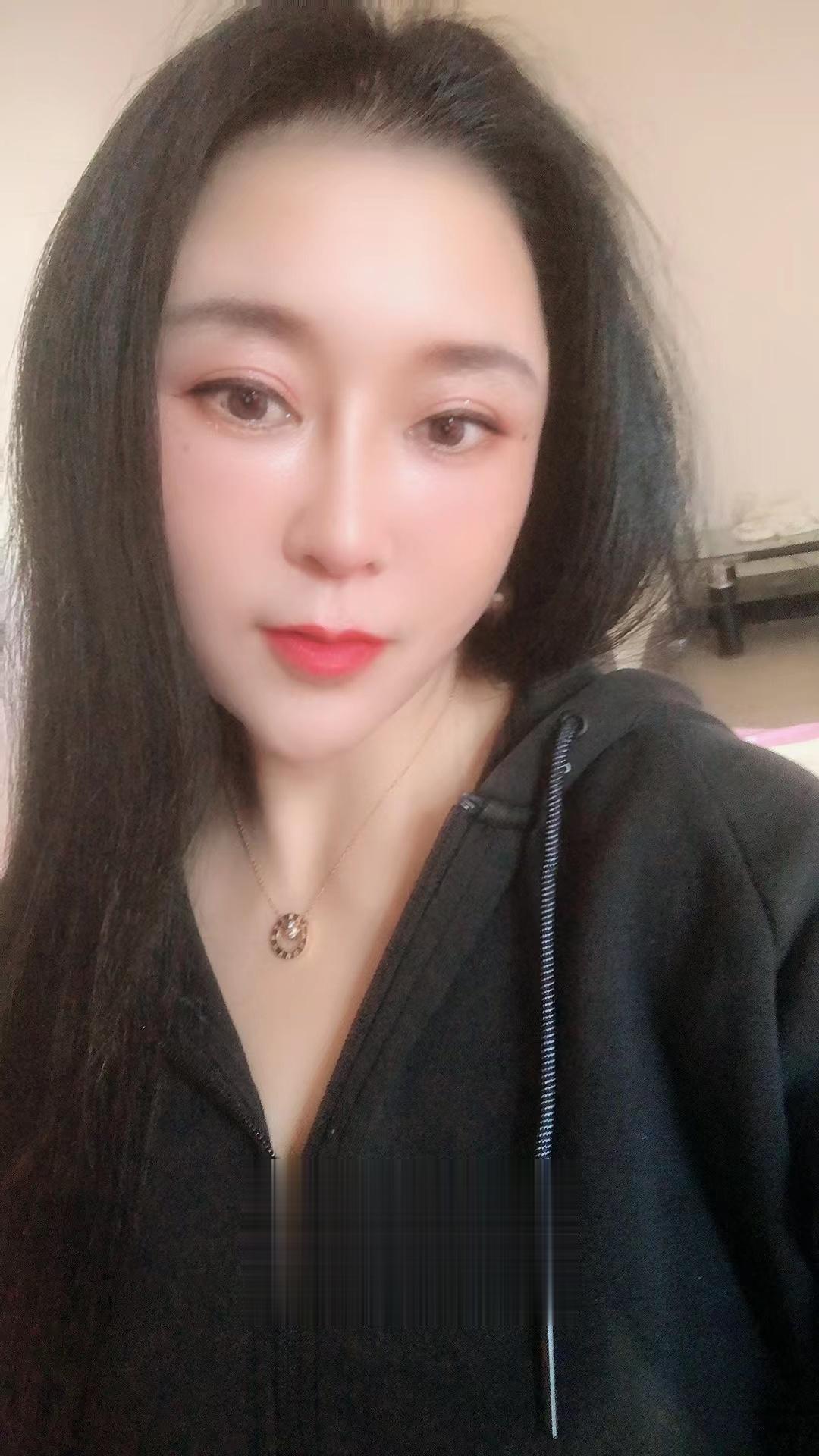 月星家居的小姐姐