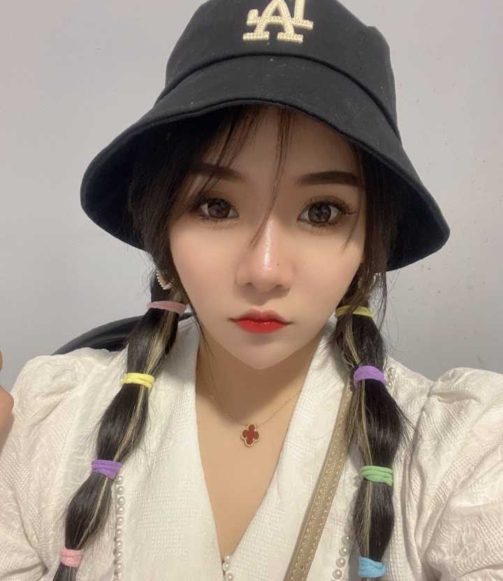 喜欢穿制服的小姐姐茹茹